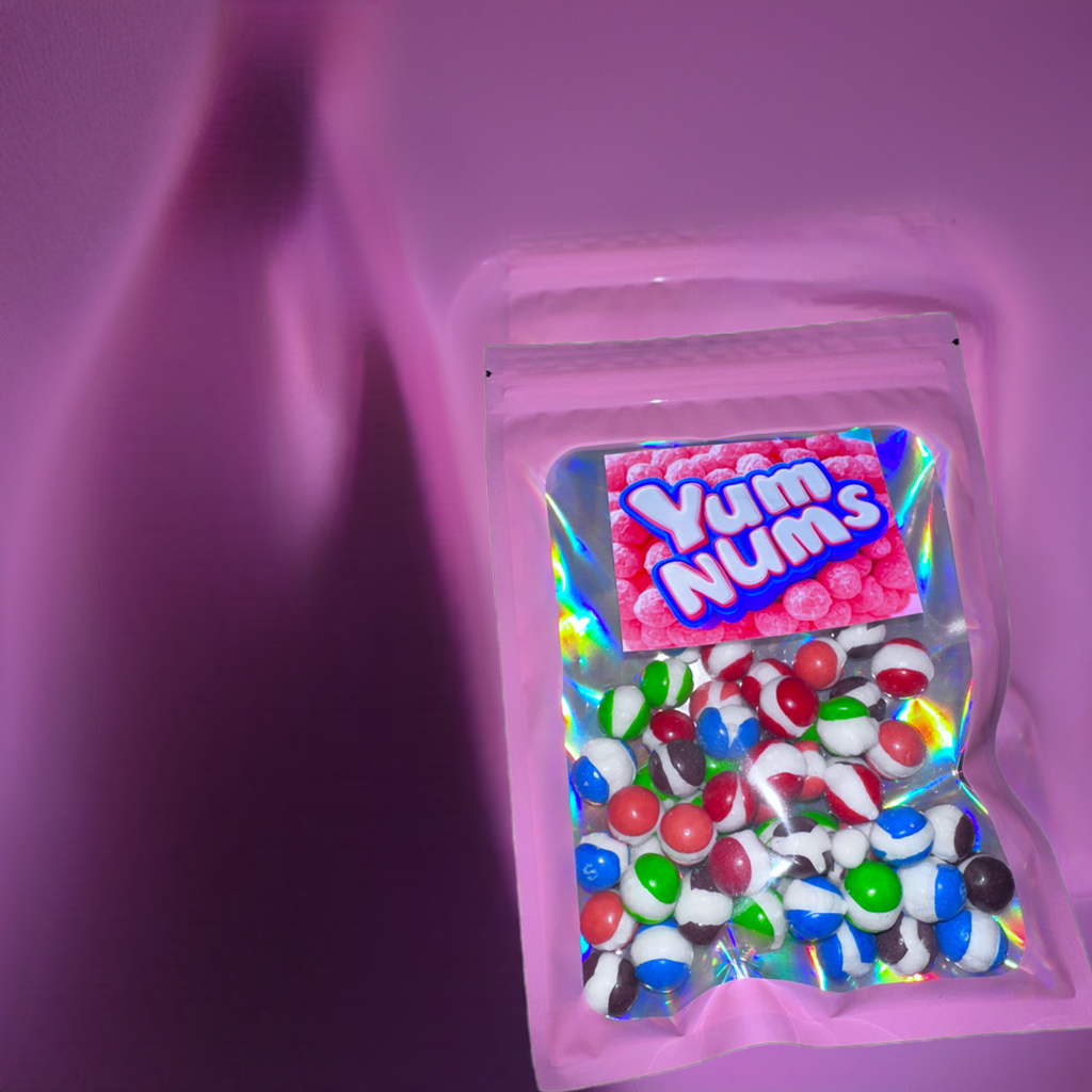 🍇🍓 YumNums Freeze-Dried Wild Berry Bitty Pops – Bursting with Flavor, Crunch & Vibes 💥